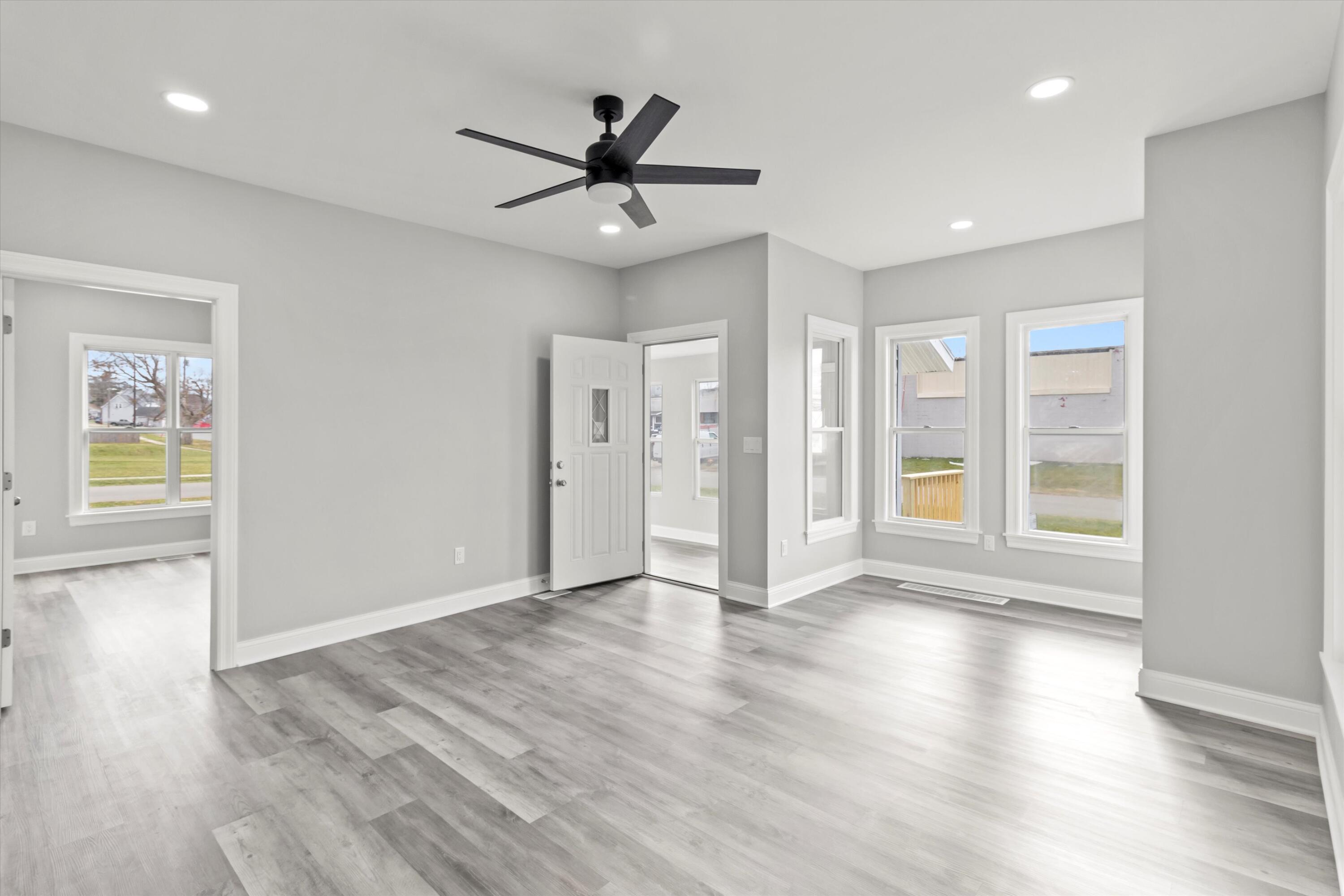 144 Seymour Street Sharon, WI 53585 - Photo 15 of 48 11-IMG_6823