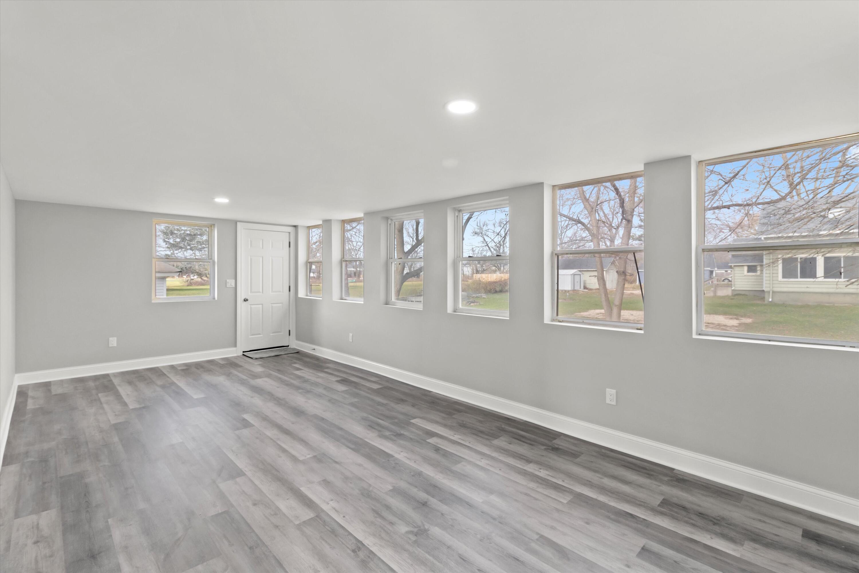 144 Seymour Street Sharon, WI 53585 - Photo 16 of 48 20-IMG_6868