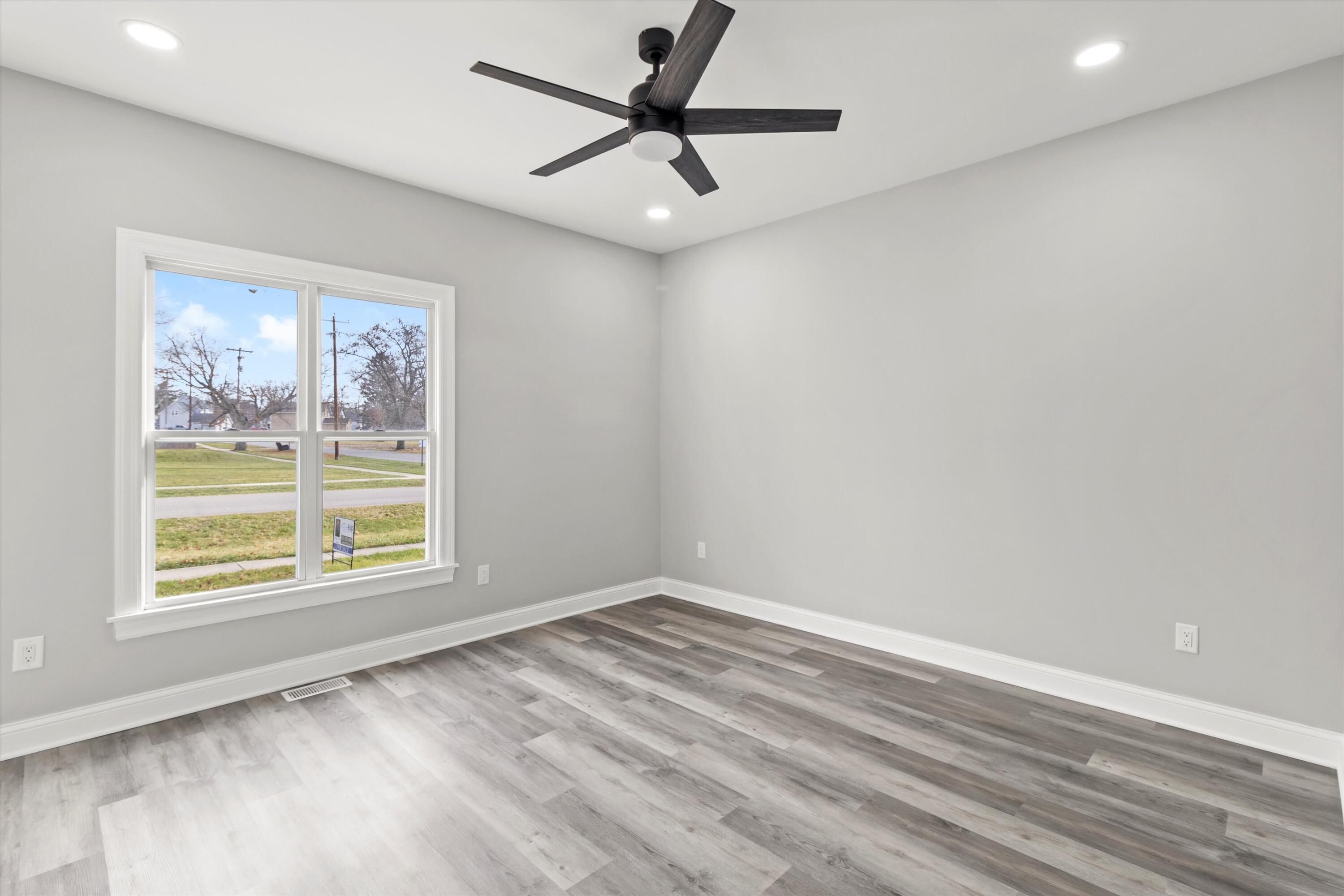 144 Seymour Street Sharon, WI 53585 - Photo 17 of 48 22-IMG_6878