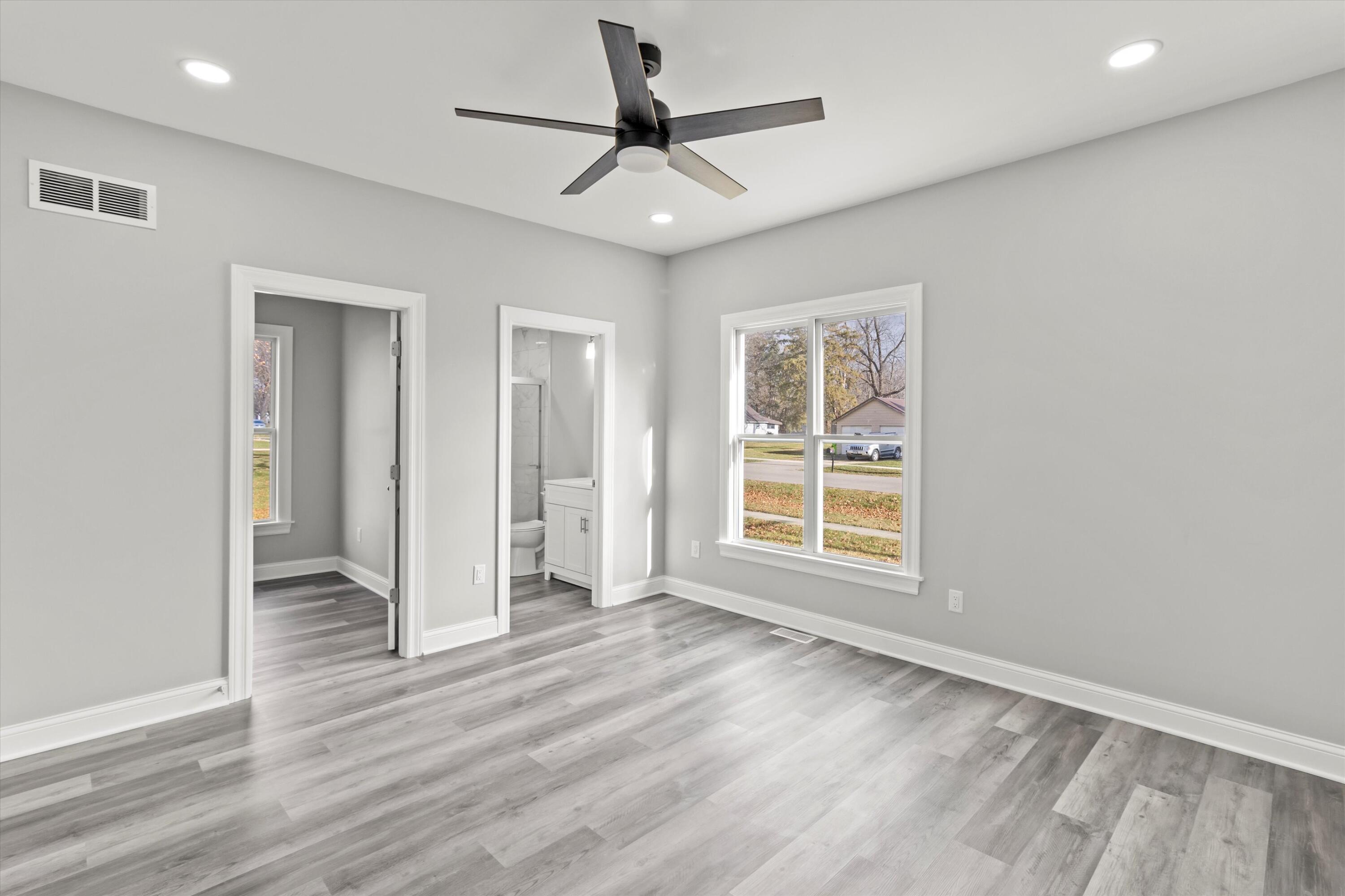 144 Seymour Street Sharon, WI 53585 - Photo 19 of 48 24-IMG_6888