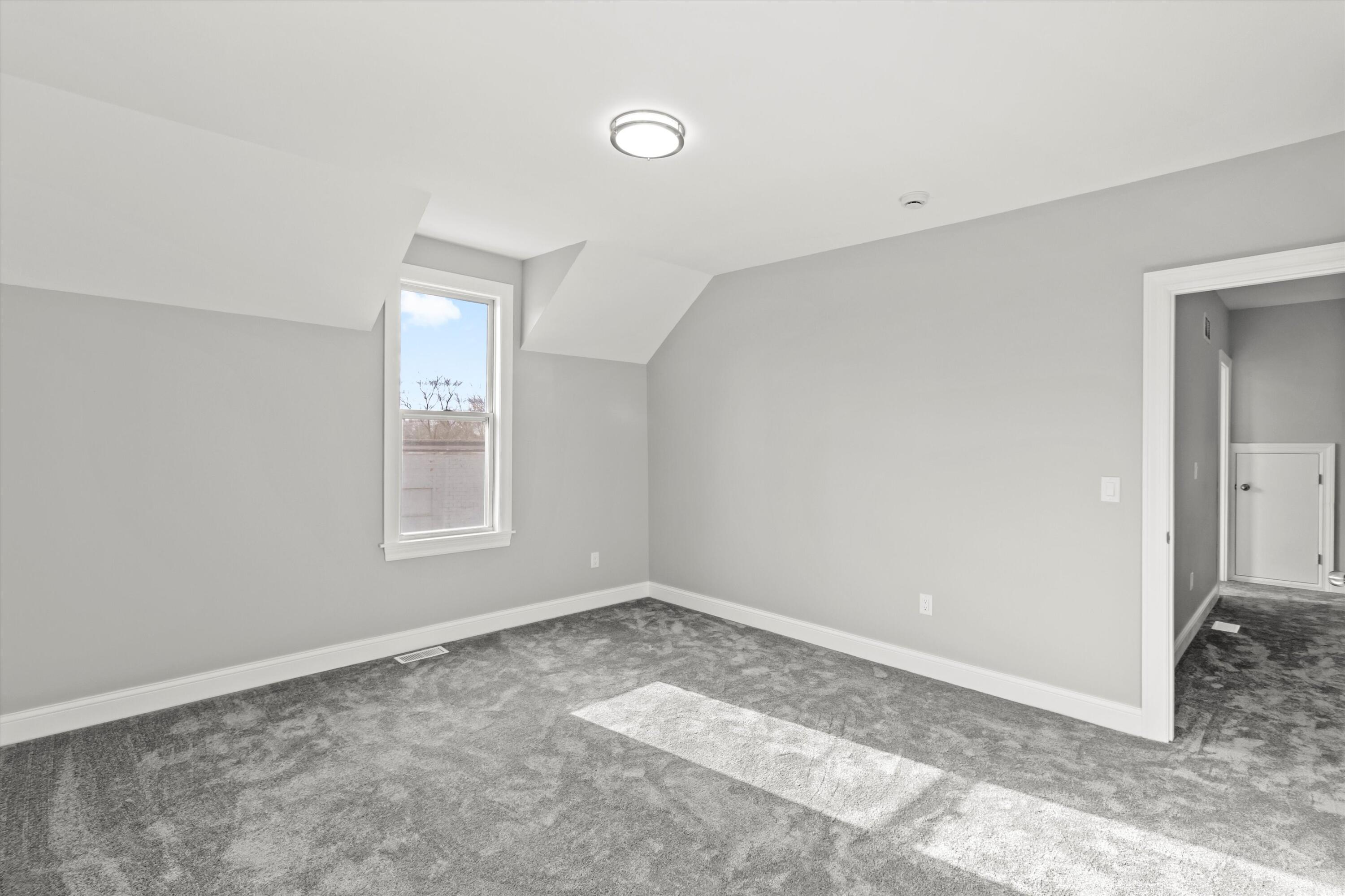 144 Seymour Street Sharon, WI 53585 - Photo 27 of 48 32-IMG_6928