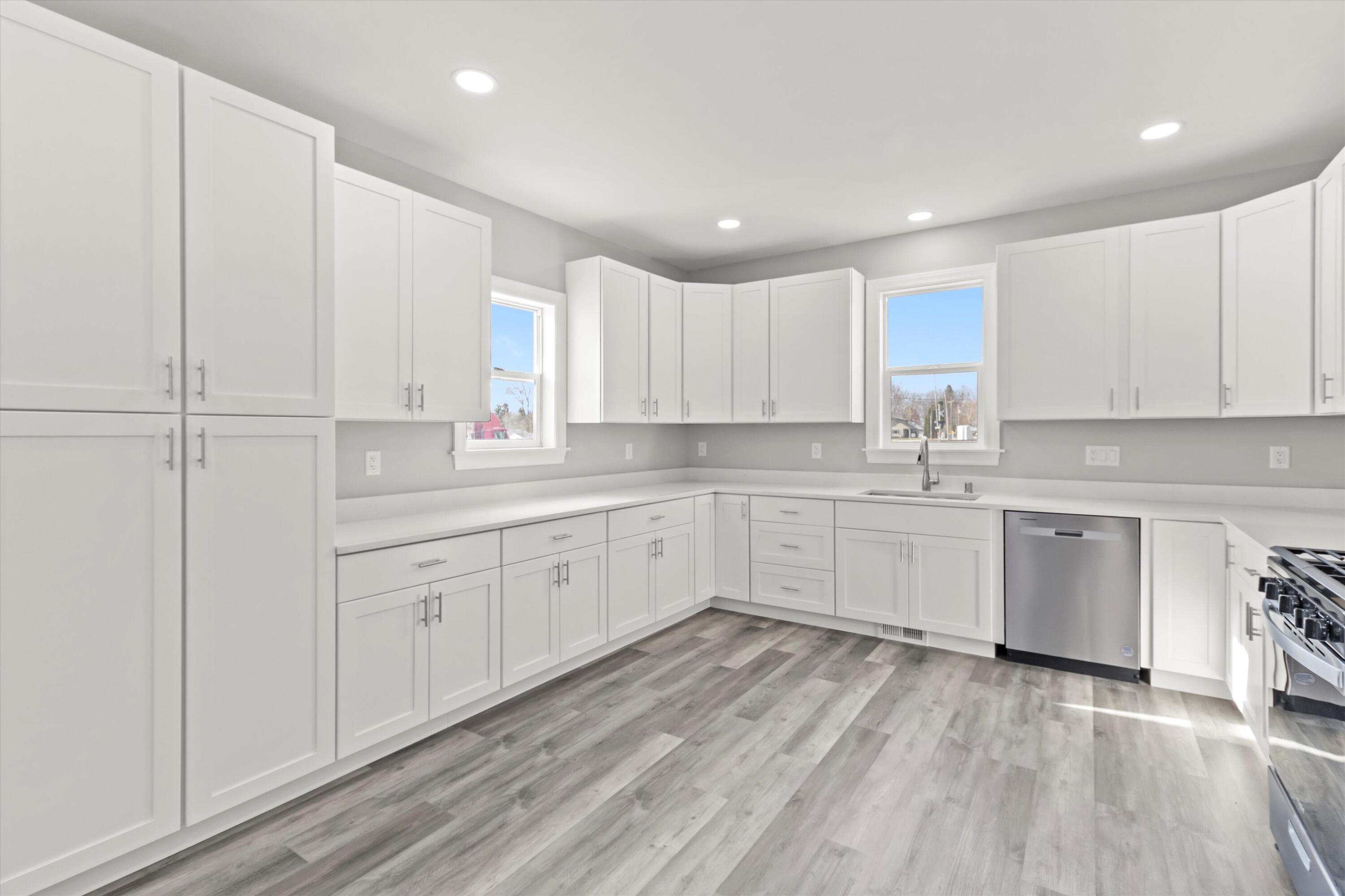 144 Seymour Street Sharon, WI 53585 - Photo 2 of 48 15-IMG_6843