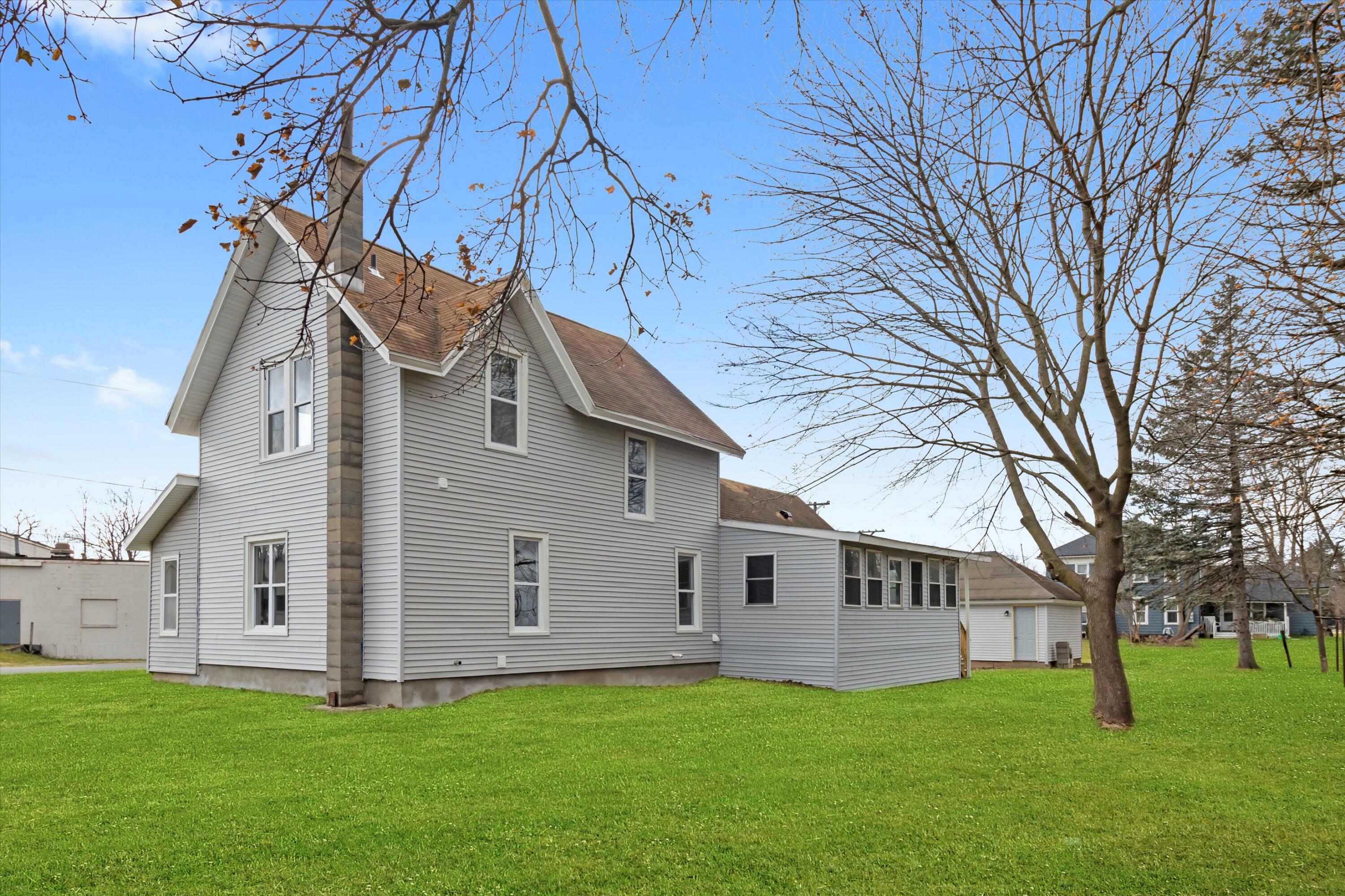 144 Seymour Street Sharon, WI 53585 - Photo 43 of 48 44-IMG_6992