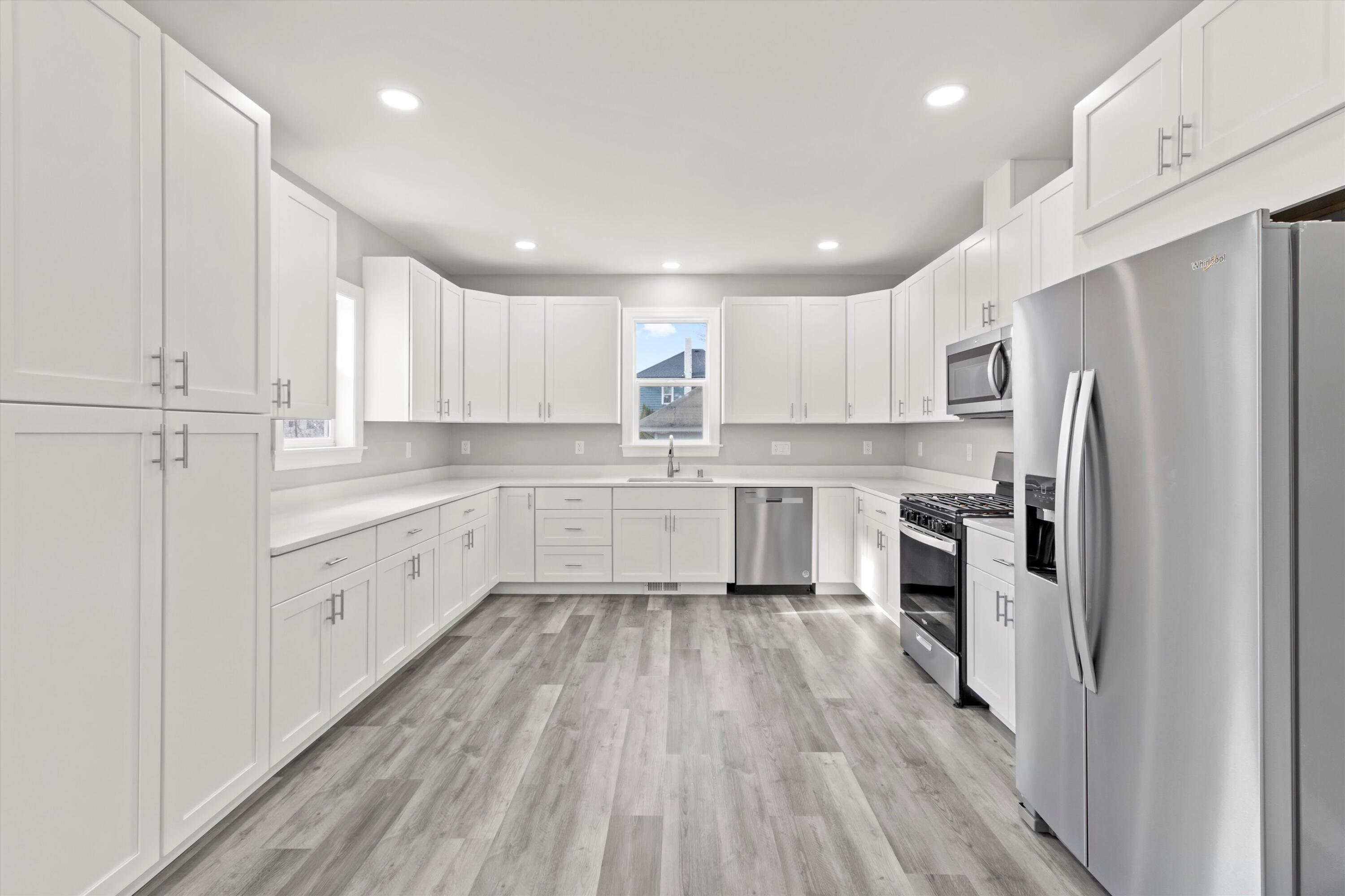 144 Seymour Street Sharon, WI 53585 - Photo 4 of 48 17-IMG_6853