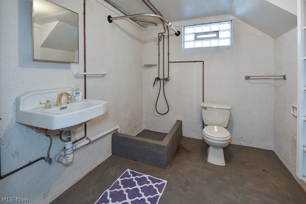 1313 Richmond Road Cleveland, OH 44124 - Photo 30 of 35 Gallery Image 30