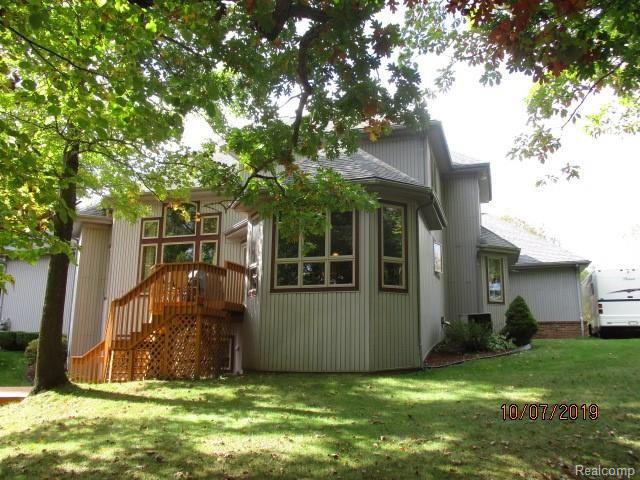 11080 Tipsico Lake Road Fenton, MI 48430 - Photo 8 of 41 IMG_3946.JPG