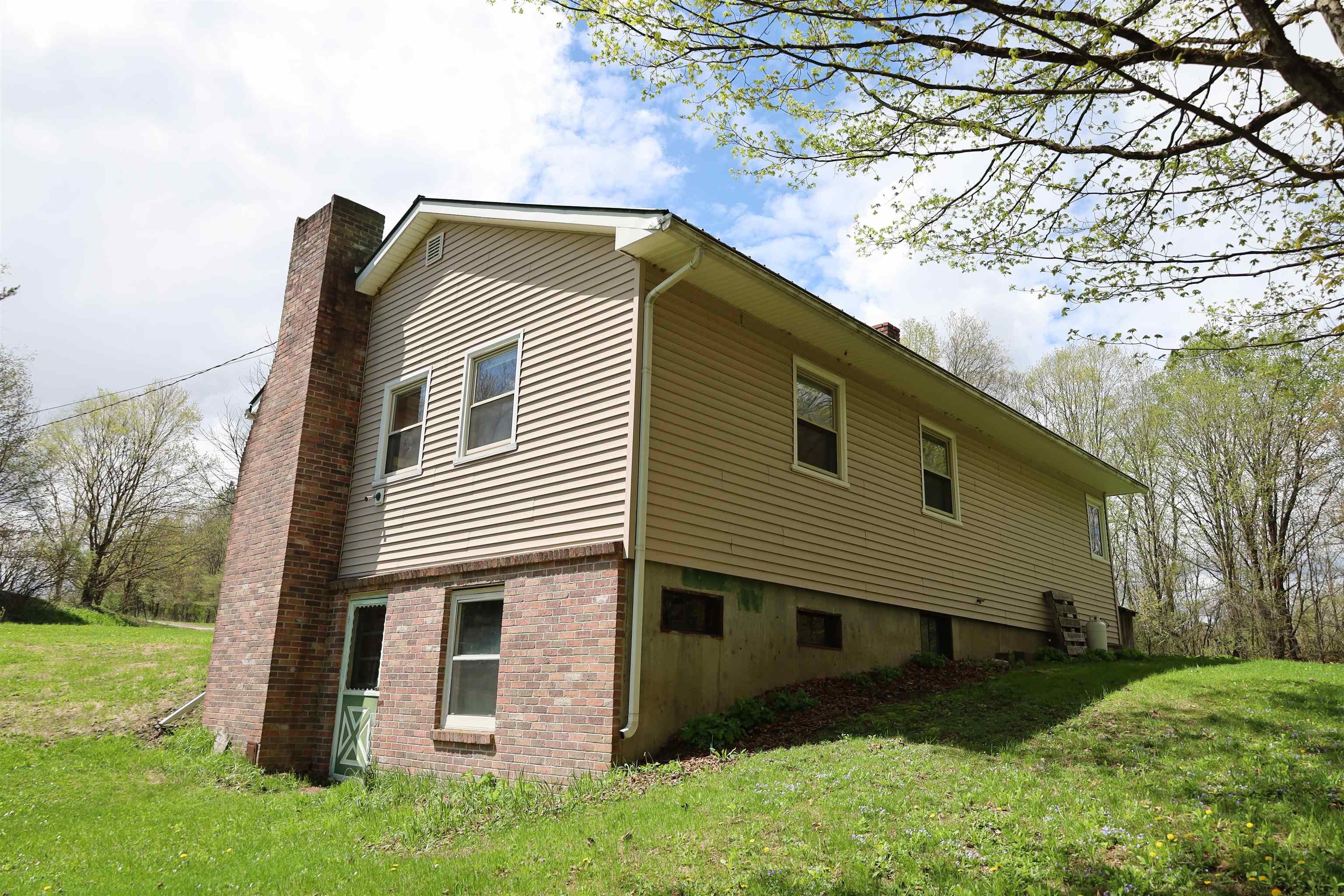 322 Coffin Road St. Johnsbury, VT 05819 - Photo 41 of 42 Gallery Image 41