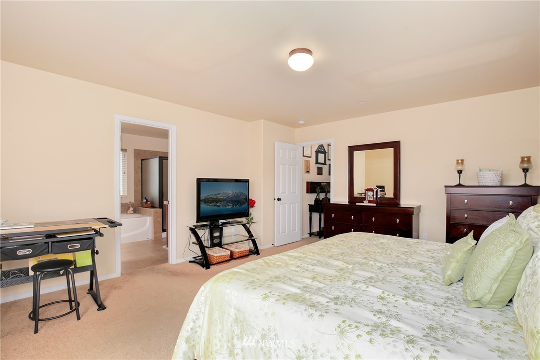 1159 Swan Loop DuPont, WA 98327 - Photo 16 of 25 Gallery Image 16