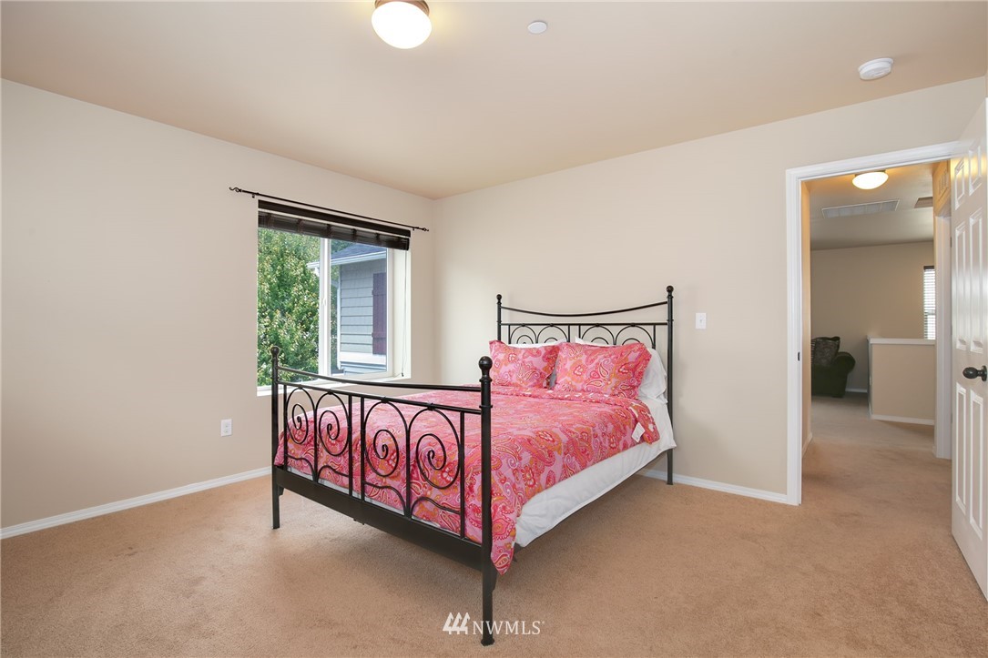 1159 Swan Loop DuPont, WA 98327 - Photo 21 of 25 Gallery Image 21
