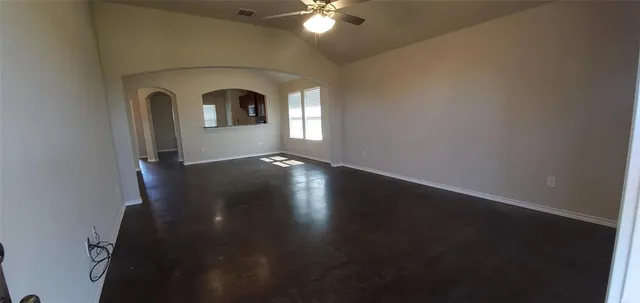 $1,795 | 7205 Mistletoe Trail, Granbury, TX 76048