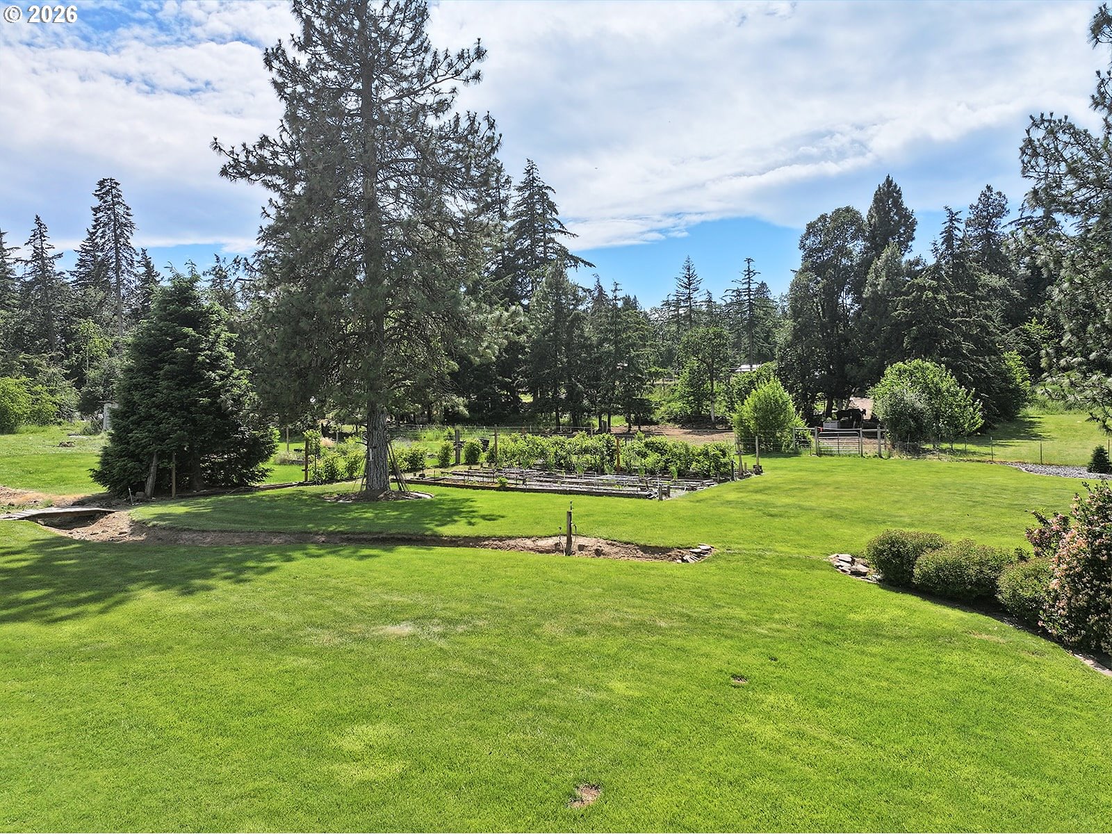 1400 Rockford Road Hood River, OR 97031 - Photo 35 of 47