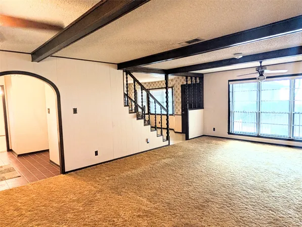 a view of entryway with a front door