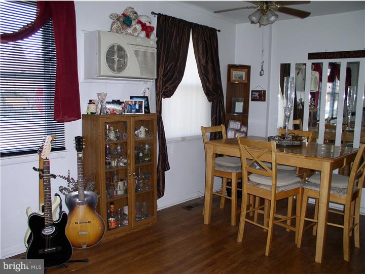 259 Ridgeway Terrace Philadelphia, PA 19116 - Photo 4 of 14 Gallery Image 4