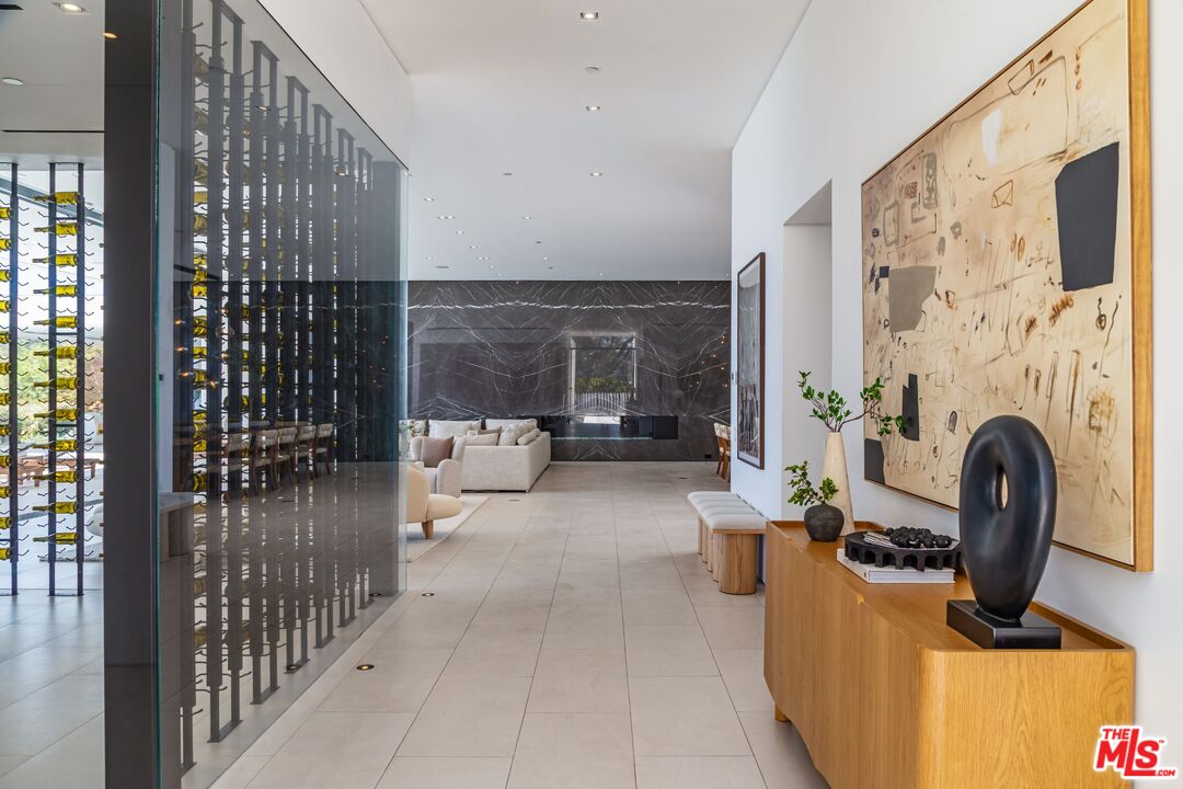 1535 Carla Ridge Beverly Hills, CA 90210 - Photo 5 of 41