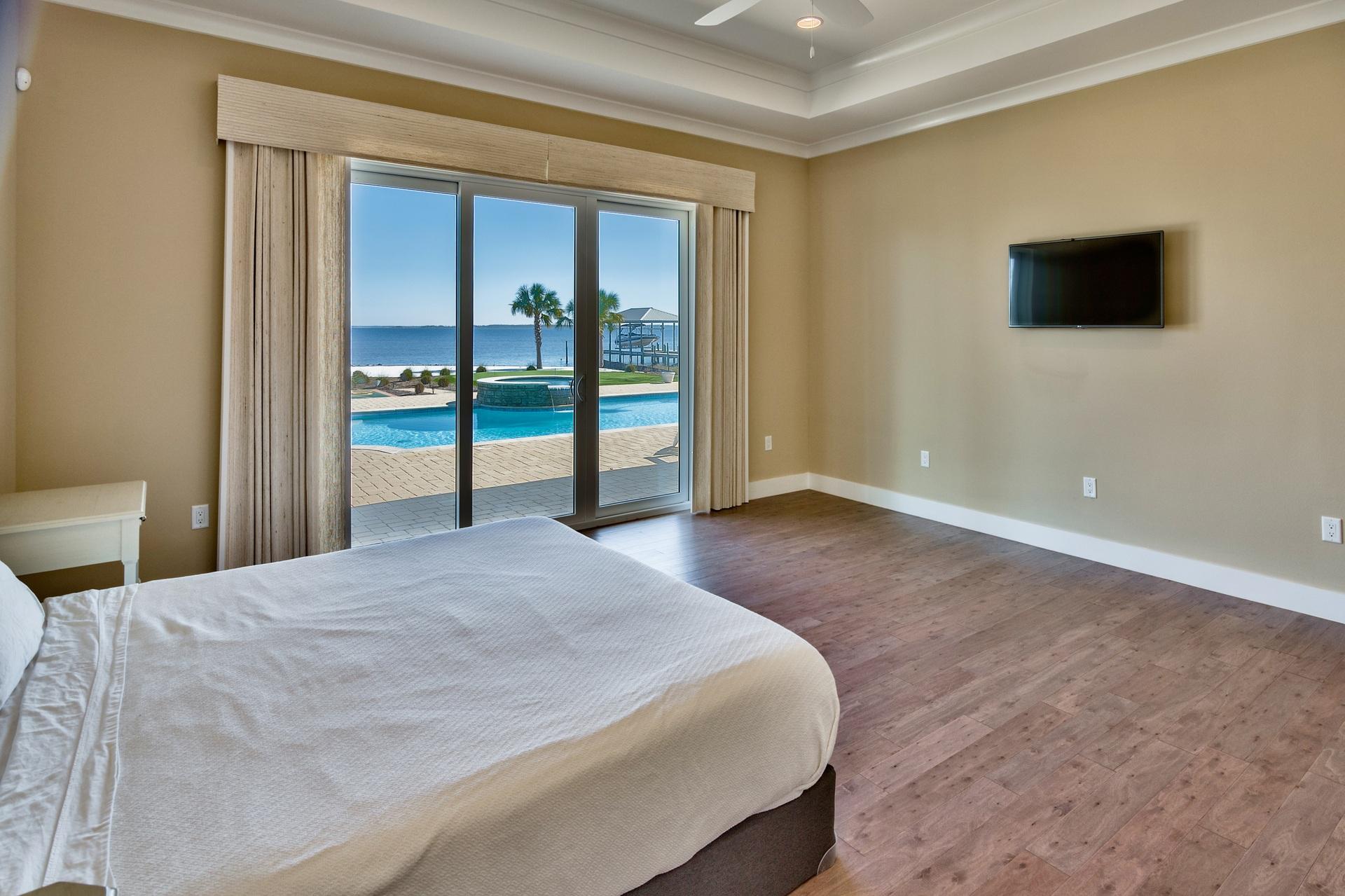 1591 Driftwood Point Road Santa Rosa Beach, FL 32459 - Photo 21 of 50 a view of livingroom with a flat screen tv