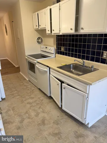 $2,600 | 418 Girard Street, Unit 302, Gaithersburg, MD 20877