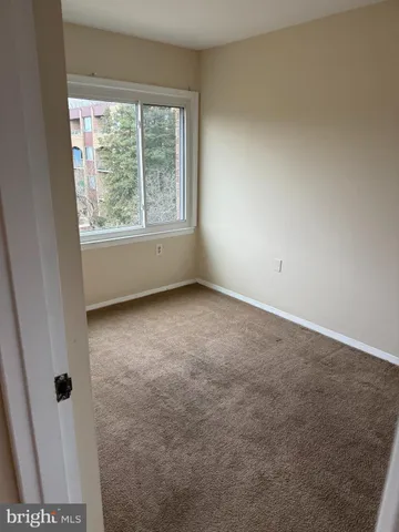 $2,600 | 418 Girard Street, Unit 302, Gaithersburg, MD 20877