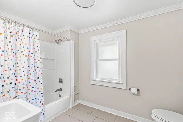 $1,750 | 4248 Carrollton Avenue, Indianapolis, IN 46205