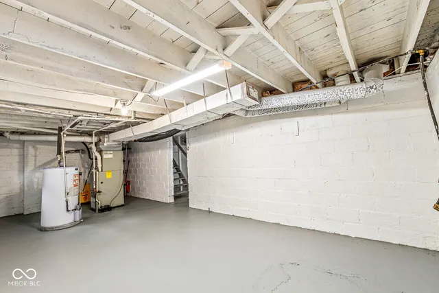 $1,750 | 4248 Carrollton Avenue, Indianapolis, IN 46205