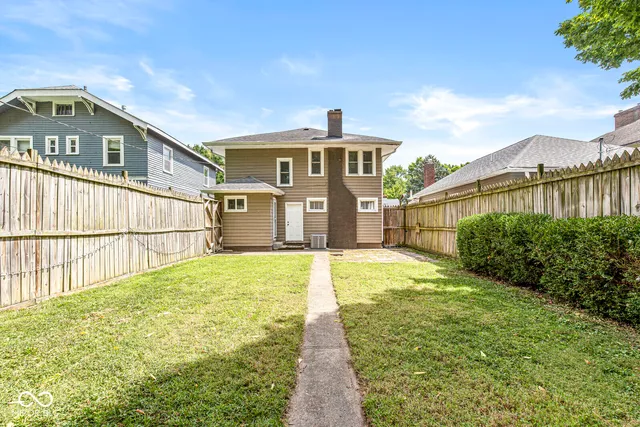 $1,750 | 4248 Carrollton Avenue, Indianapolis, IN 46205