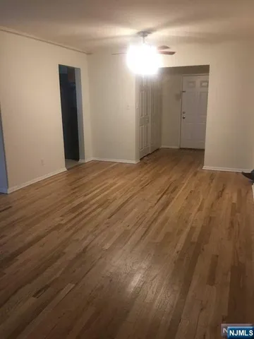 $2,700 | 280-320 Oak Street, Unit 316TJ, Ridgewood, NJ 07450