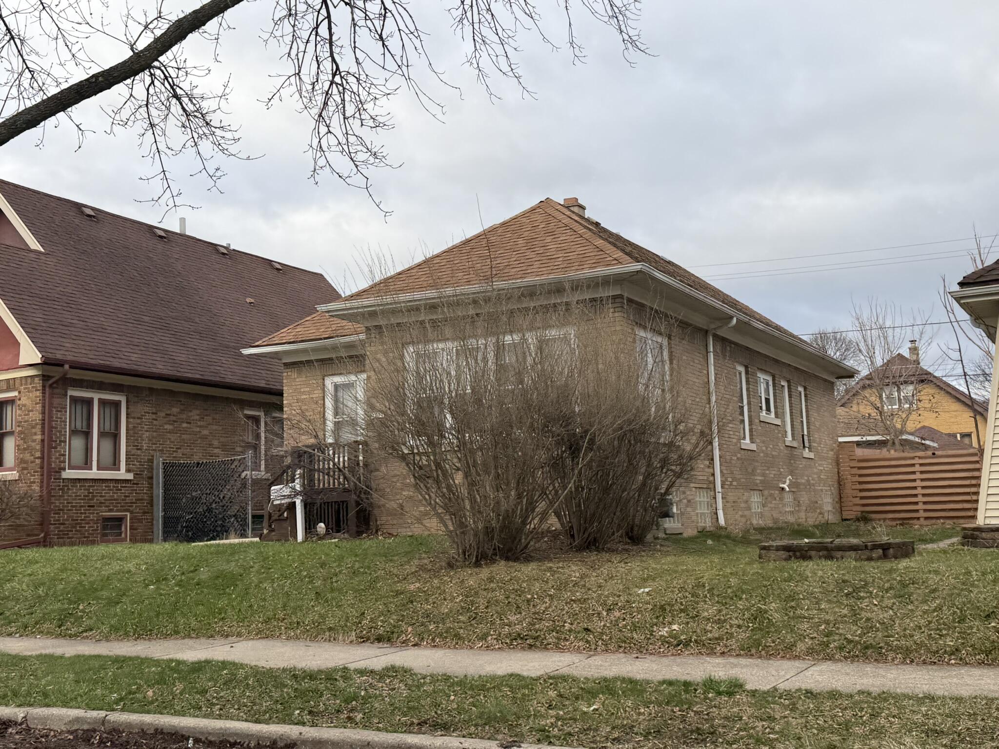 2835 North 54th Street Milwaukee, WI 53210 - Photo 3 of 4 IMG_1752