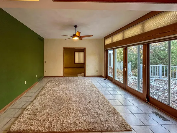 $575,000 | 24920 73rd Street, Paddock Lake, WI 53168
