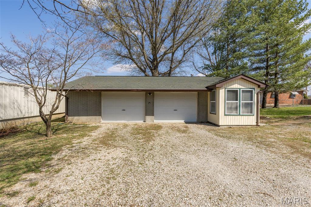 1045 Airport Road Festus, MO 63028 - Photo 9 of 57