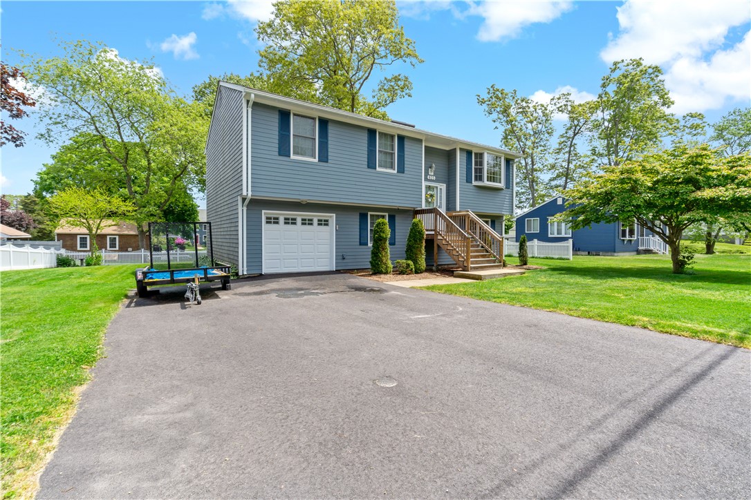 825 Middlebridge Road South Kingstown, RI 02879 - Photo 2 of 49