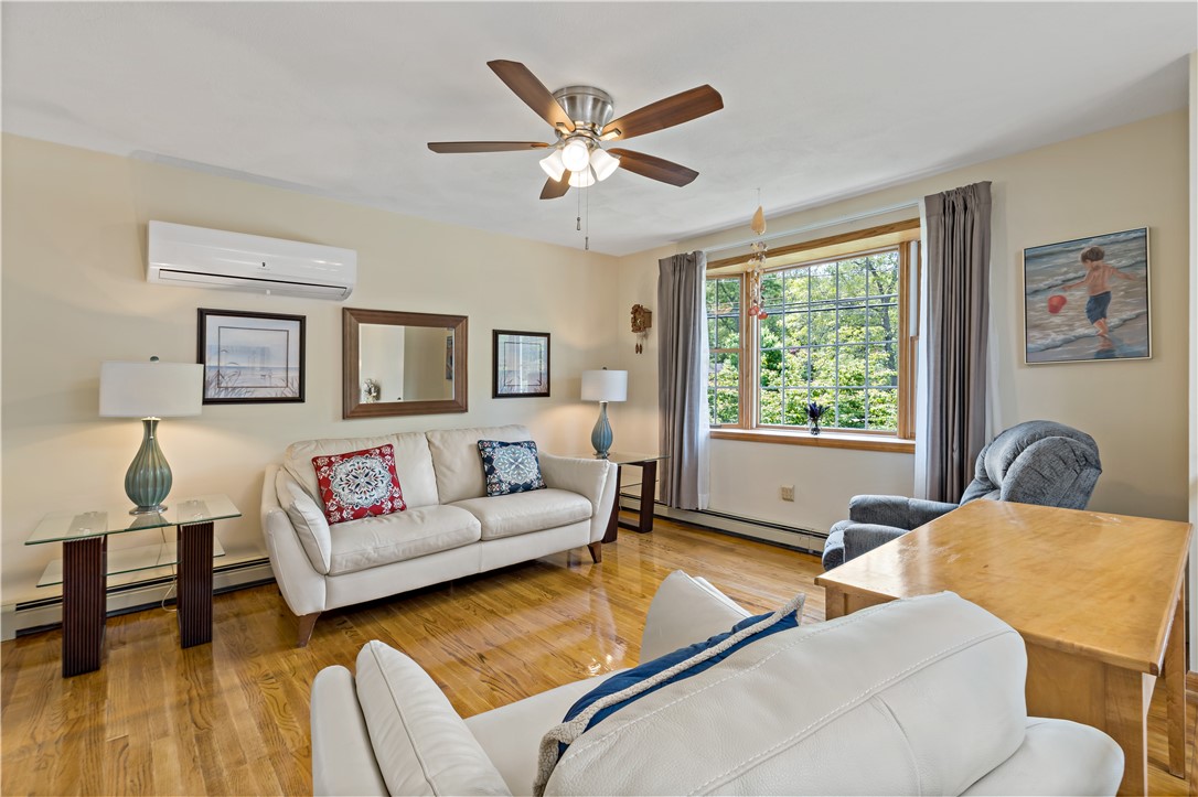 825 Middlebridge Road South Kingstown, RI 02879 - Photo 6 of 49