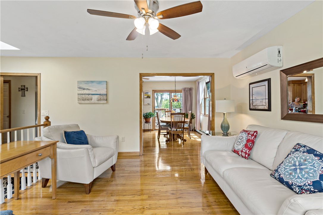825 Middlebridge Road South Kingstown, RI 02879 - Photo 9 of 49