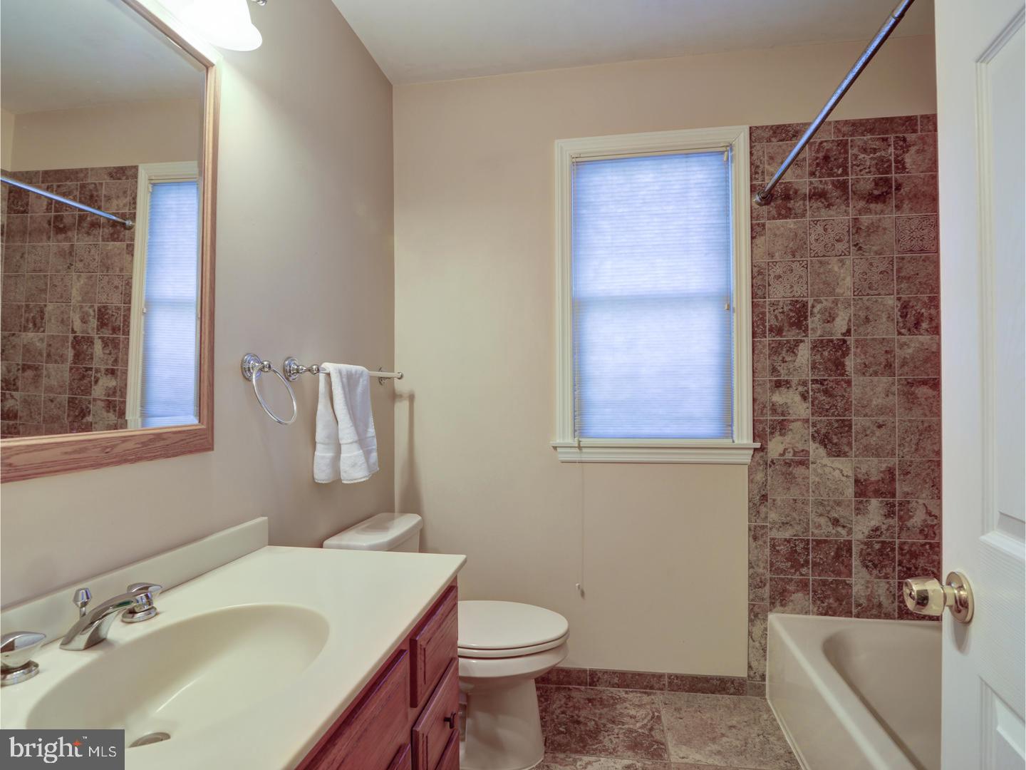 1056 River Road Ewing, NJ 08628 - Photo 8 of 15