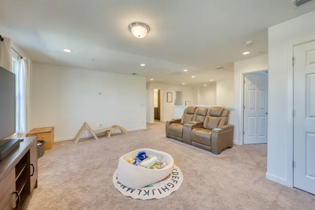 $610,000 | 6559 East Berkeley Avenue, Fresno, CA 93727