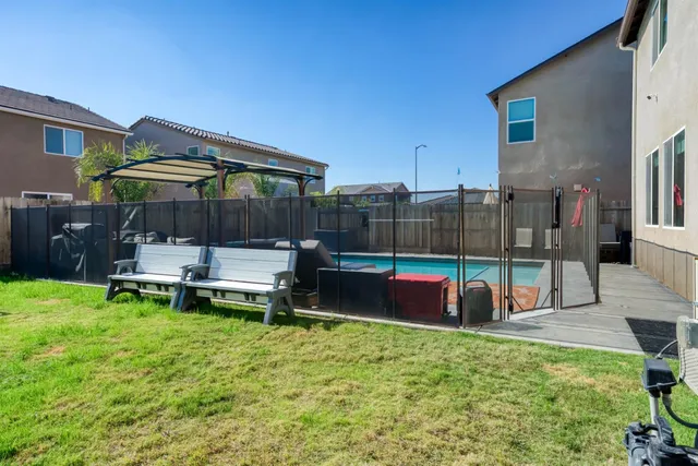 $610,000 | 6559 East Berkeley Avenue, Fresno, CA 93727