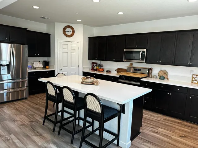 $610,000 | 6559 East Berkeley Avenue, Fresno, CA 93727