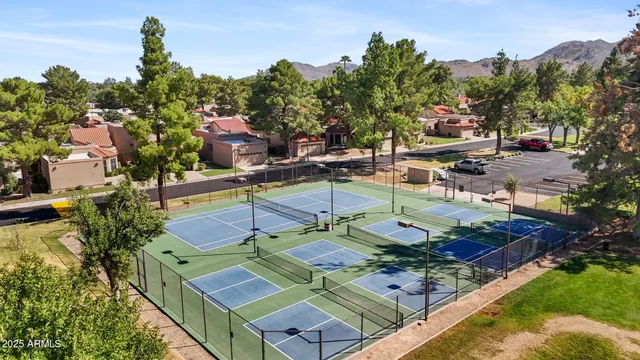 $675,999 | 11837 North 40th Place, Phoenix, AZ 85028