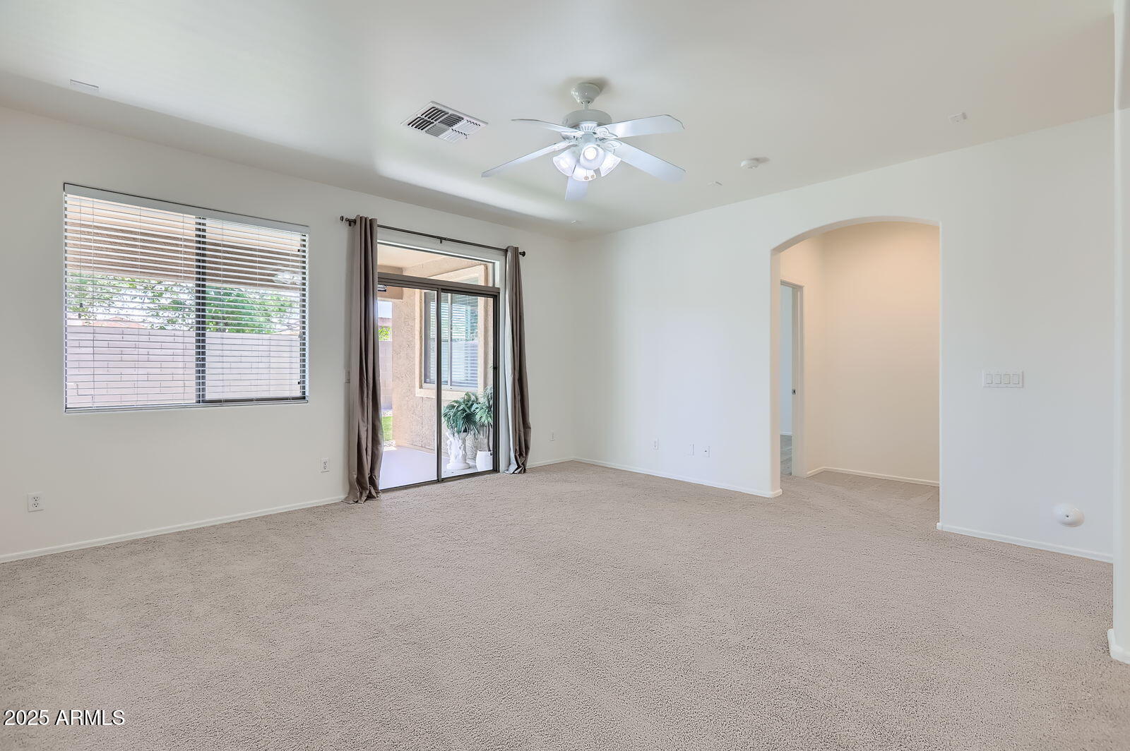 6815 West Carter Road Laveen, AZ 85339 - Photo 15 of 29 Family Room