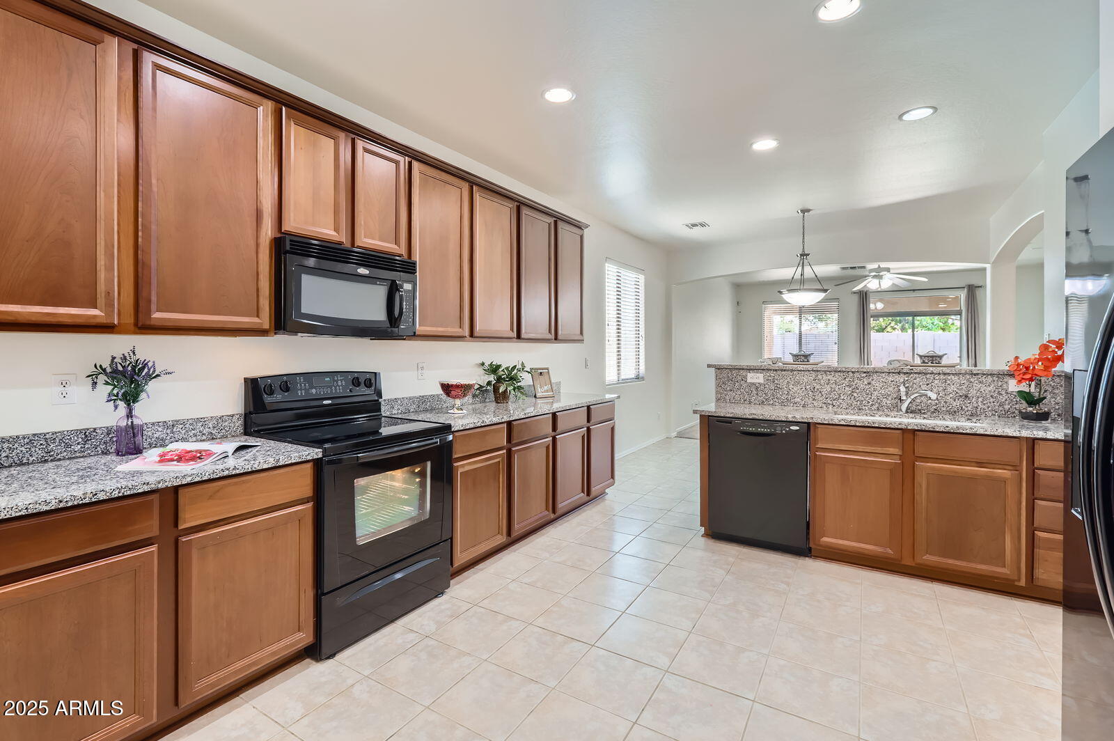 6815 West Carter Road Laveen, AZ 85339 - Photo 10 of 29 Kitchen