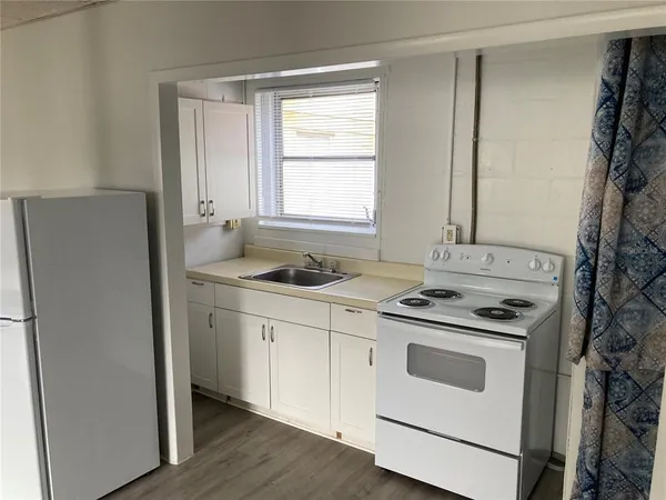 $1,095 | 3421 35th Street North, Unit A, St. Petersburg, FL 33713