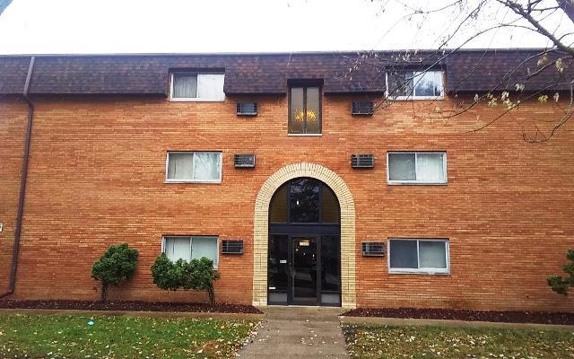 2345 185th Court, Unit 20 Lansing, IL 60438 - Photo 2 of 11