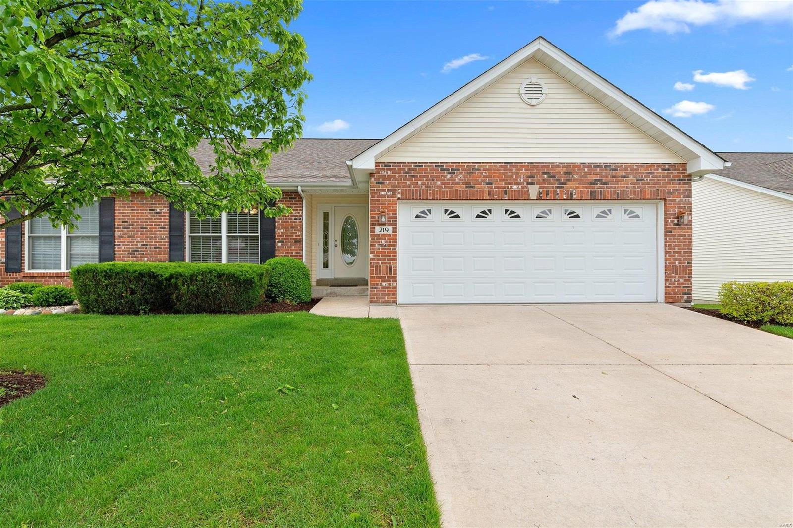 219 Fairgate Drive St. Peters, MO 63376 - Photo 1 of 44