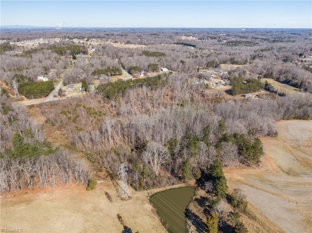9178 County Line Road Kernersville, NC 27284 - Photo 14 of 28