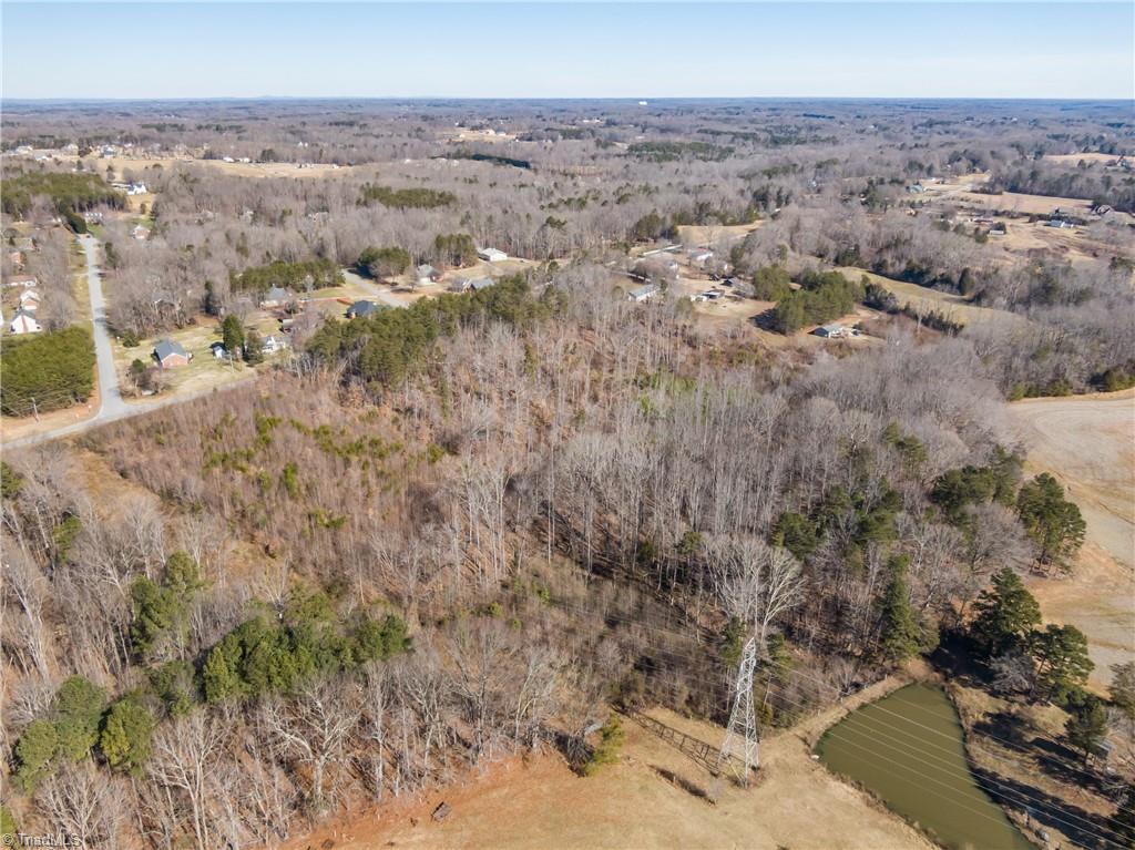 9178 County Line Road Kernersville, NC 27284 - Photo 15 of 28