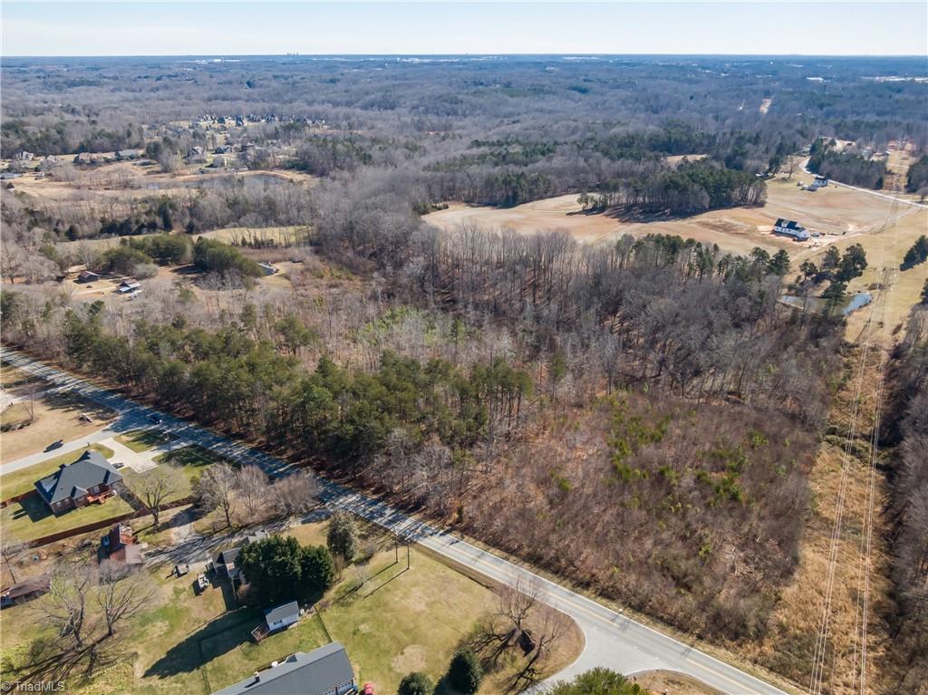 9178 County Line Road Kernersville, NC 27284 - Photo 6 of 28