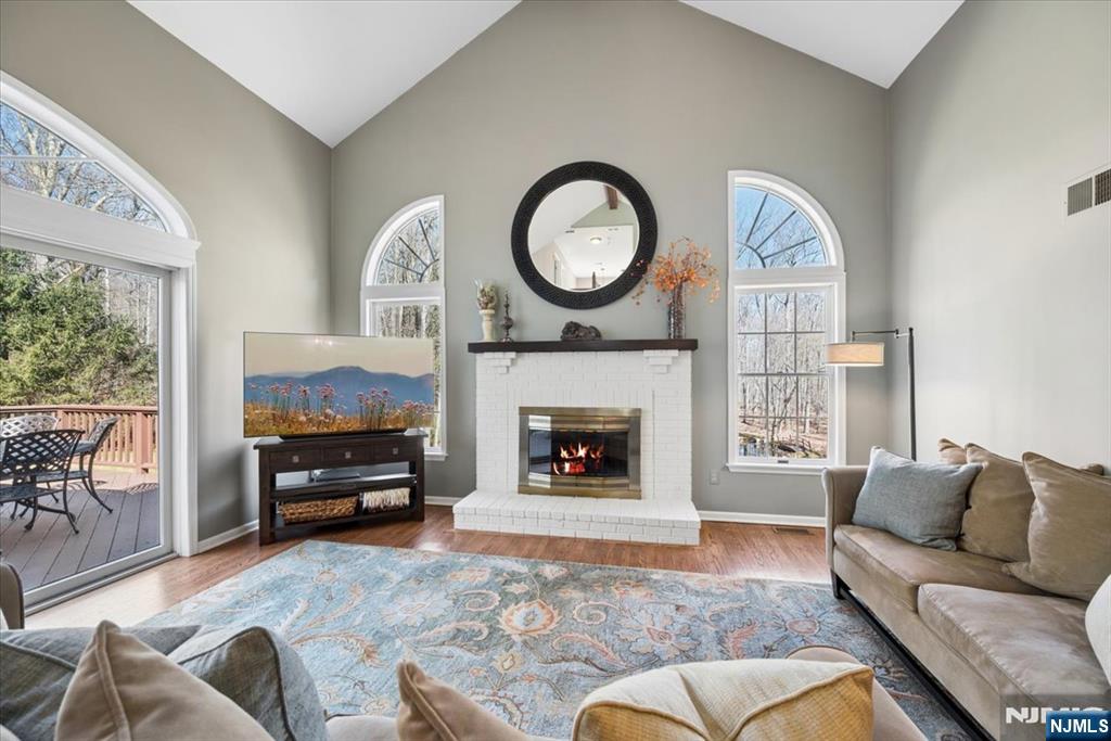 7 Robin Court Chester, NJ 07930 - Photo 17 of 48