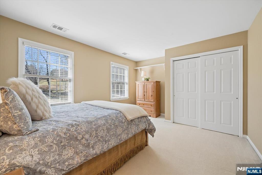 7 Robin Court Chester, NJ 07930 - Photo 29 of 48