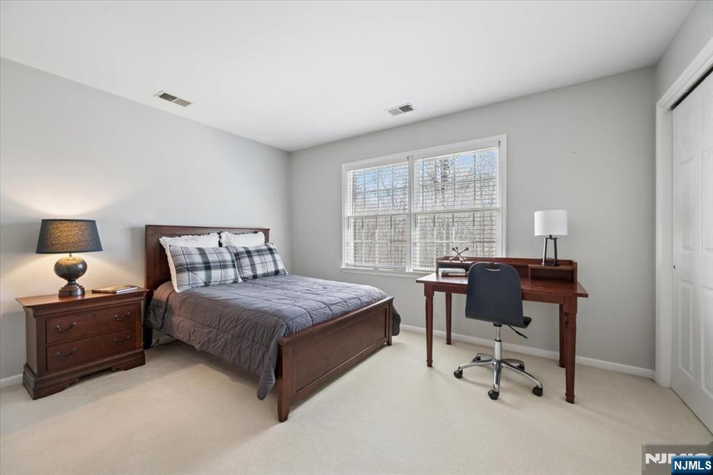 7 Robin Court Chester, NJ 07930 - Photo 31 of 48