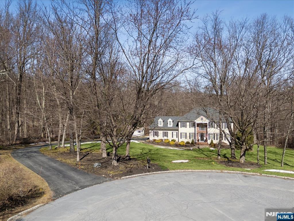 7 Robin Court Chester, NJ 07930 - Photo 41 of 48