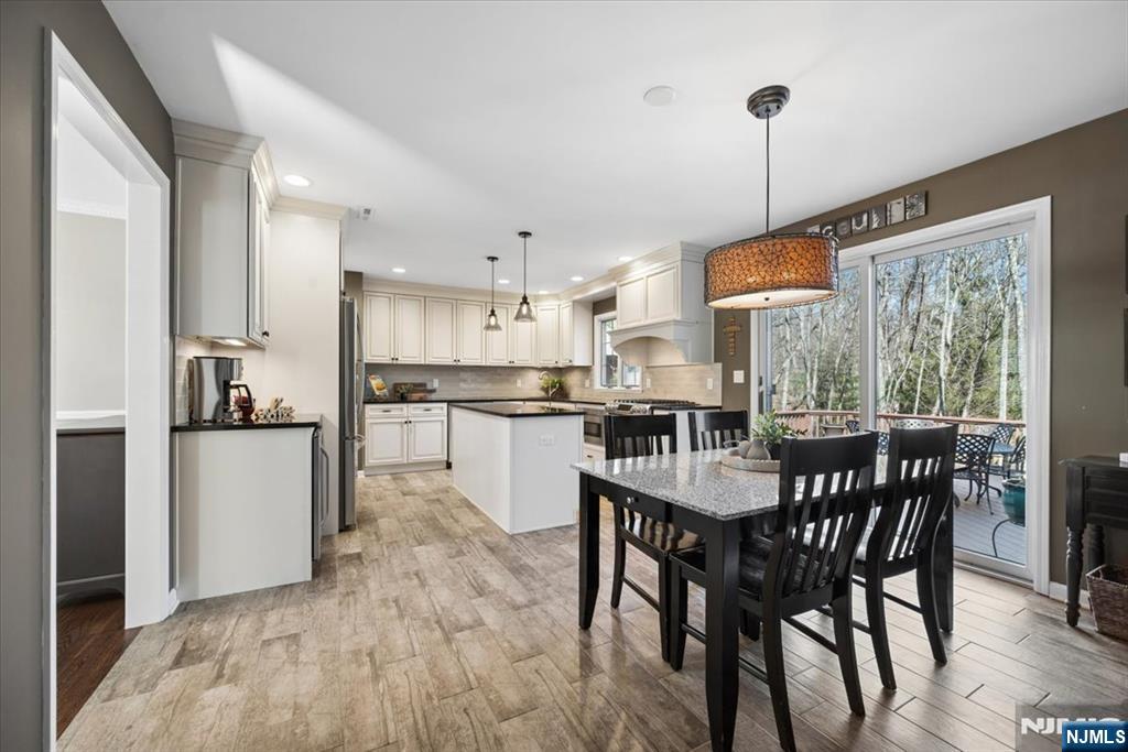 7 Robin Court Chester, NJ 07930 - Photo 9 of 48