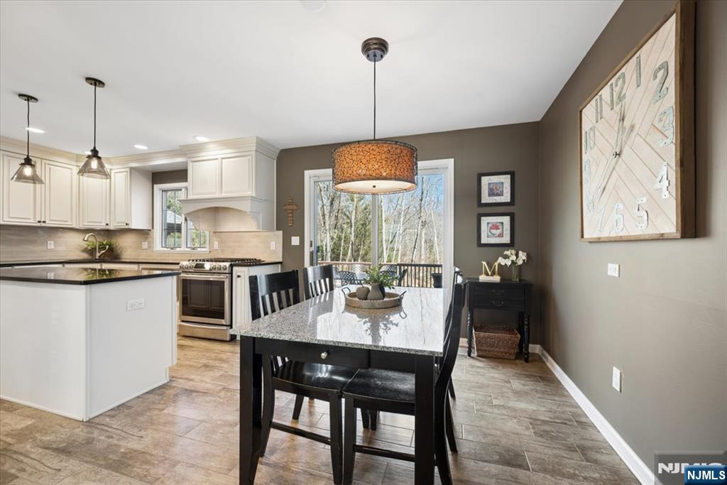 7 Robin Court Chester, NJ 07930 - Photo 10 of 48